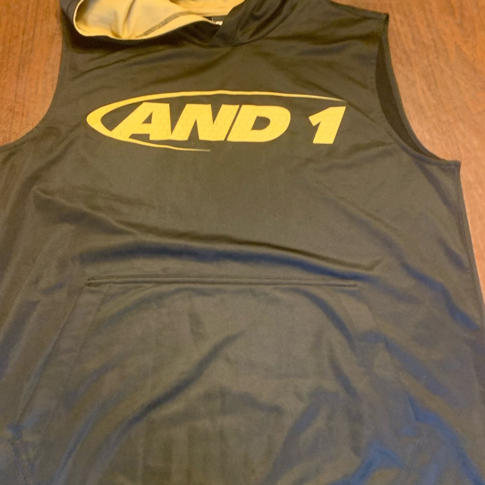 Men’s AND1 Black and Gold Sleeveless Hoodie Size Medium